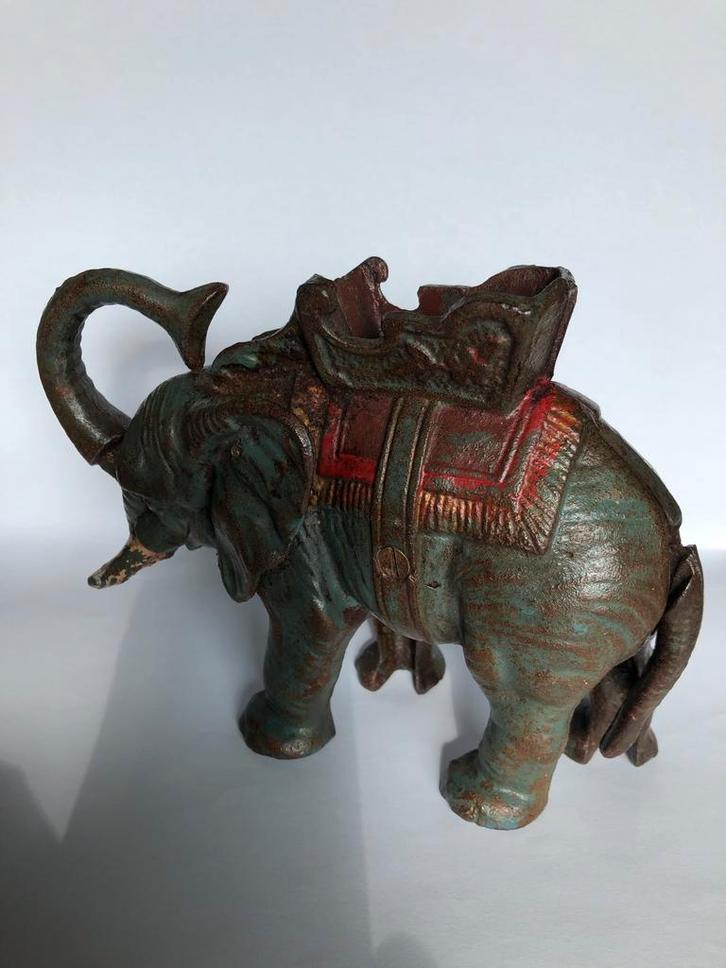 Mechanische spaarpot uit gietijzer, Verzamelen, Spaarpotten, Gebruikt, Ophalen of Verzenden