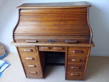 Antiek bureau met rolluik, Ophalen