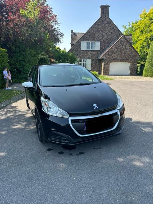 Peugot 208, Auto's, Peugeot, Particulier, Airbags, Airconditioning, Bluetooth, Cruise Control, Elektrische ramen, Radio, USB, Benzine
