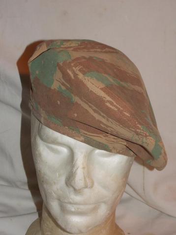 Franse lezard camo baret beschikbaar voor biedingen