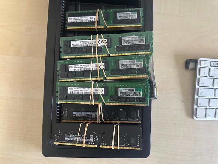 GEZOCHT: Veel sticks DDR4 DDR3 server ECC RAM, Informatique & Logiciels, Mémoire RAM, Serveur, DDR3, Envoi