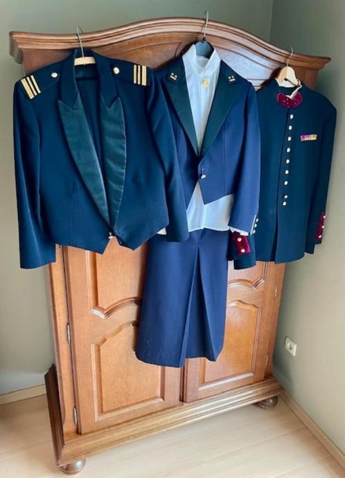 A vendre : paquet d'uniformes de gala Armée Belge, Collections, Objets militaires | Général, Armée de terre, Enlèvement ou Envoi