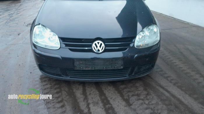 Voorbumper van een Volkswagen Golf (LC9Z), Auto-onderdelen, Carrosserie, Bumper, Volkswagen, Gebruikt, 3 maanden garantie