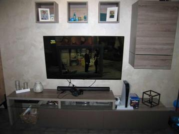 TV meubel + hangkast + 3 display kastjes