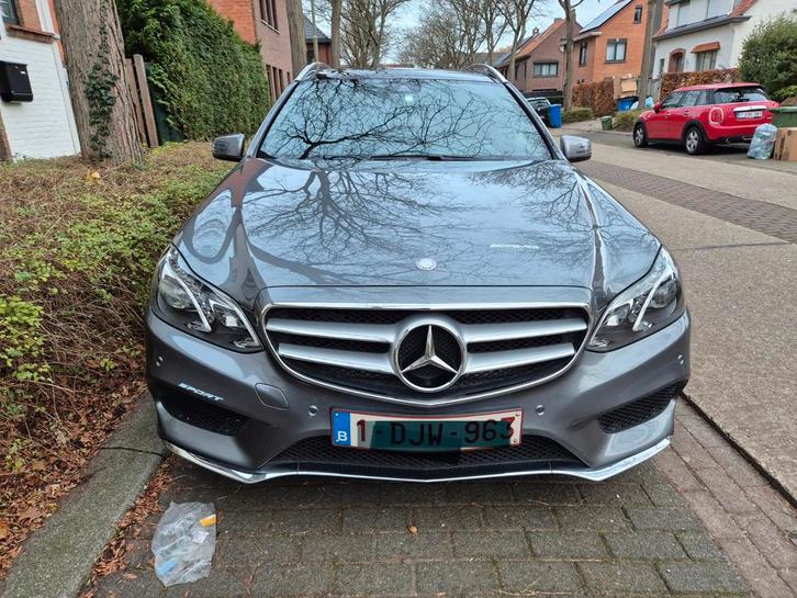 Mercedes E klasse Break 220, Auto's, Mercedes-Benz, Particulier, Spraakbediening, Trekhaak, Diesel, Euro 6, Break, Leder, Ophalen of Verzenden