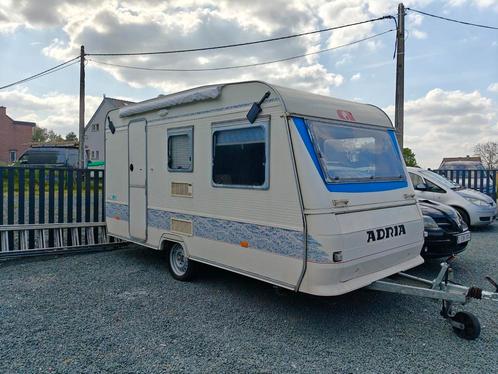 Propere Caravan Adria Unica, Caravans en Kamperen, Caravans, Particulier, Adria, Airco, Luifel, Ringverwarming, Zonnepaneel, Ophalen