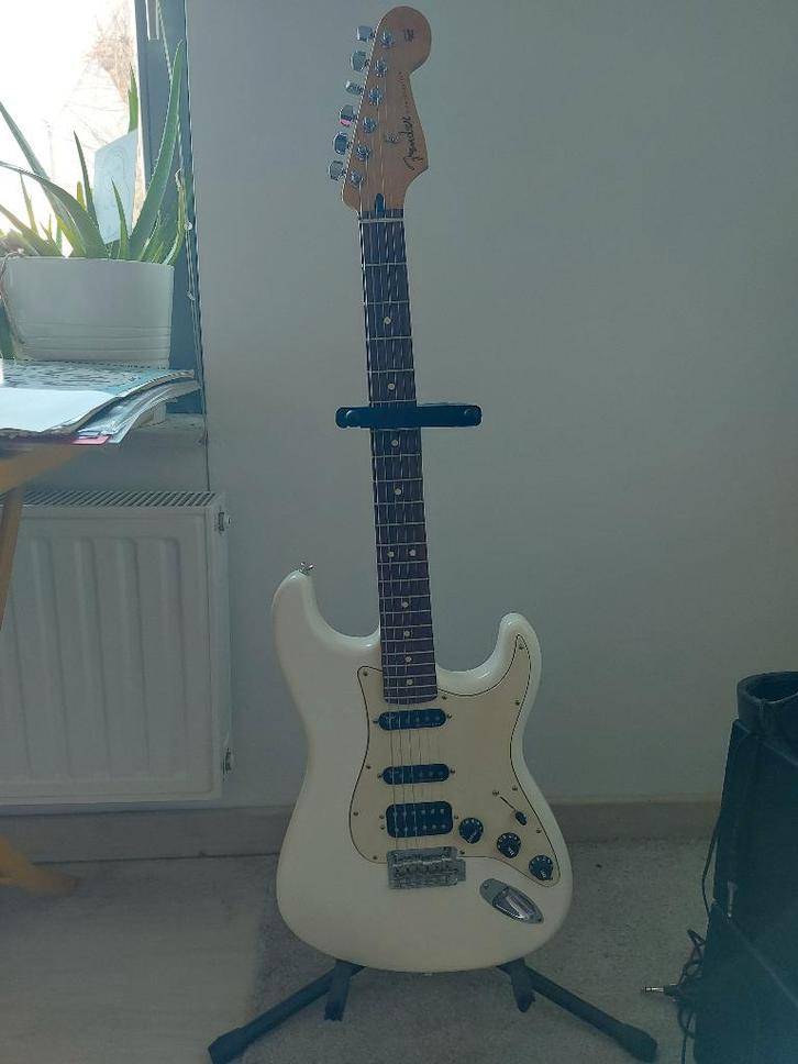 Guitare Fender Stratocaster Mex, Muziek en Instrumenten, Snaarinstrumenten | Gitaren | Elektrisch, Zo goed als nieuw, Solid body