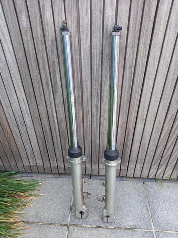 komplete vorkbenen moto guzzi 35mm beschikbaar voor biedingen