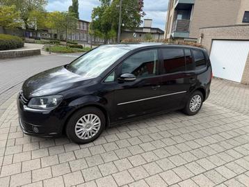 VOLKSWAGEN TOURAN 1.6 TDI 2011 280000KM AC ZOMEENEMEN 7PL, Auto's, Voorwielaandrijving, Euro 5, Stof, Particulier