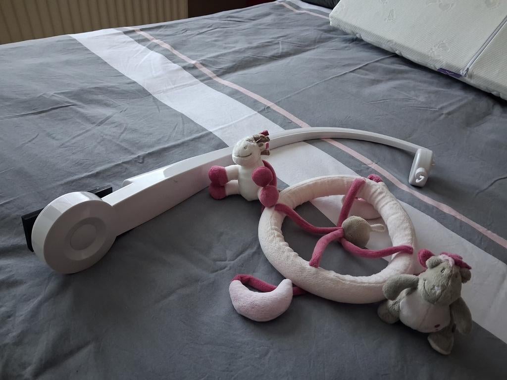 mobile musique noukies, Enfants & Bébés, Berceaux & Lits, Enlèvement, Utilisé