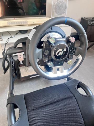 Thrustmaster TGT 2 + TLC-M Pedalen, Enlèvement, Comme neuf, Volant ou Pédales, PlayStation 5