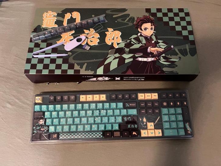 AKKO Limited Tanjiro Mechanisch Toetsenbord, Computers en Software, Toetsenborden, Zo goed als nieuw, Qwerty, Draadloos, Gaming toetsenbord
