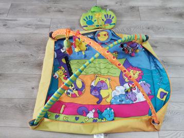 Tapis d,eveil et une arche de jeu beschikbaar voor biedingen