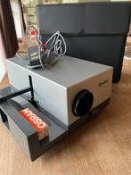 Diaprojector en 2 schermen, Audio, Tv en Foto, Diaprojectoren, Ophalen, Gebruikt