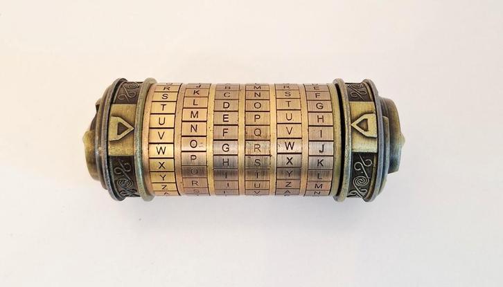 Cryptex cilindervormig codekluisje Da Vinci code escaperoom, Hobby en Vrije tijd, Denksport en Puzzels, Gebruikt, Ophalen of Verzenden