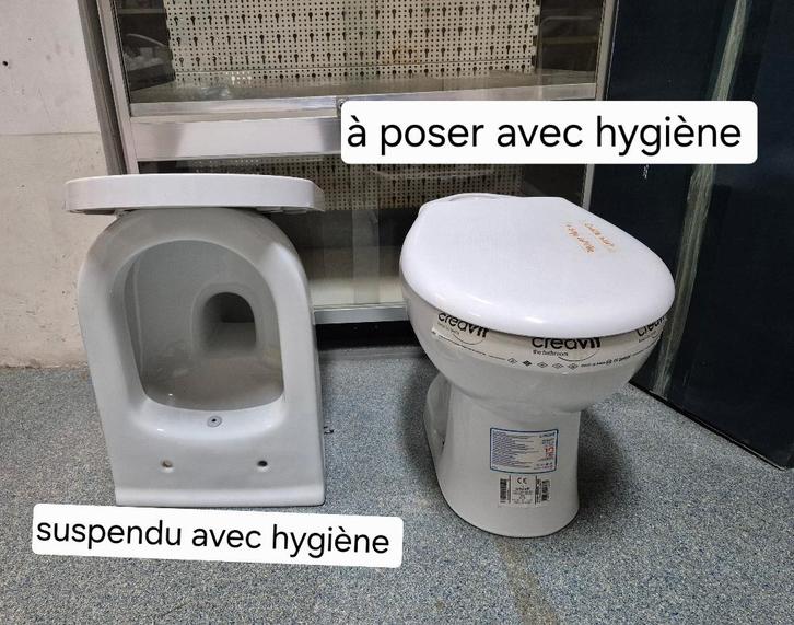 WC avec hygiène suspendu ou à poser, Bricolage & Construction, Sanitaire, Neuf, Toilettes, Pierre, Enlèvement