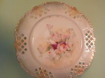 Ancien grand plat à tarte sur pied, Enlèvement