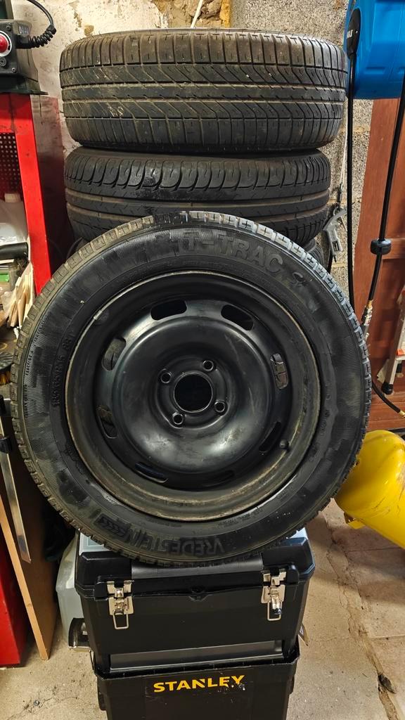 Jantes tôle 15 pouces avec pneus, Auto-onderdelen, Banden en Velgen, Band(en), Zomerbanden, 15 inch, Ophalen