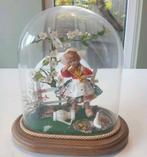 Antiek beeldje onder stolp, Huis en Inrichting, Woonaccessoires | Stolpen, Ophalen