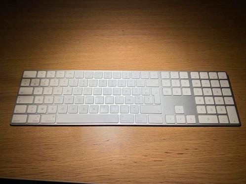 Apple magic keyboard wireless full size, Computers en Software, Toetsenborden, Zo goed als nieuw, Azerty, Draadloos, Ophalen