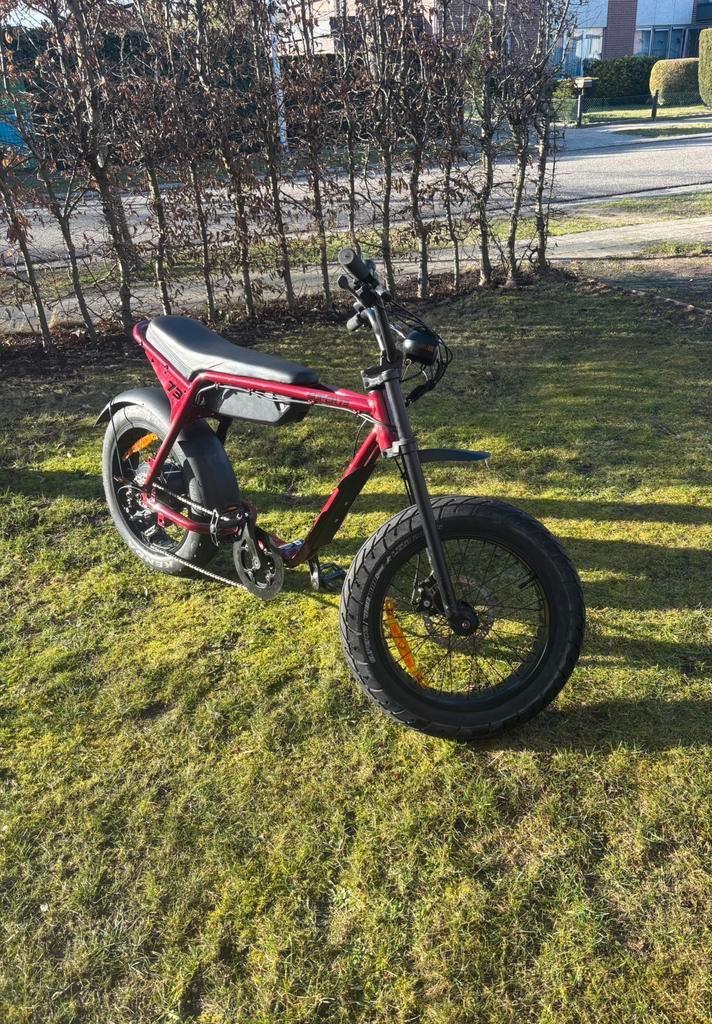 Super 73 zx rood, Fietsen en Brommers, Fietsen | Cruisers en Lowriders, Zo goed als nieuw, Ophalen