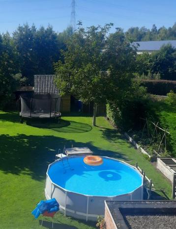 Intex zwembad rond 122 x 460 cm+ zandfilterpomp 10m3/u  beschikbaar voor biedingen