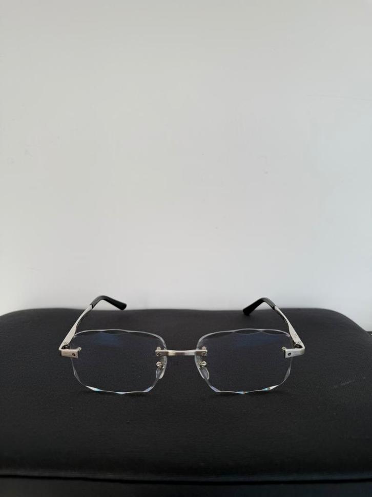Exclusieve Cartier Bril – Santos Model – Met Doos & Factuur, Handtassen en Accessoires, Zonnebrillen en Brillen | Heren, Zo goed als nieuw