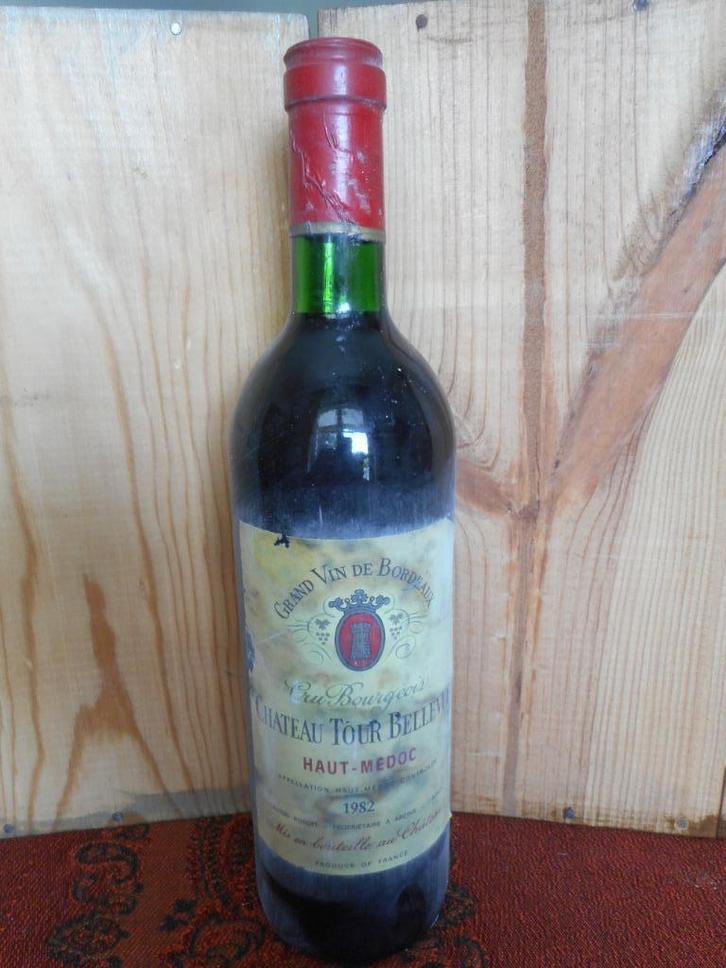 Château Tour Bellevue – Haut-Médoc 1982 – Vin rouge - 30 €, Verzamelen, Wijnen, Zo goed als nieuw, Rode wijn, Frankrijk, Vol, Ophalen