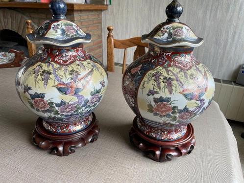 Set van 2 Chinese vazen met deksel, Antiquités & Art, Antiquités | Vases, Enlèvement ou Envoi