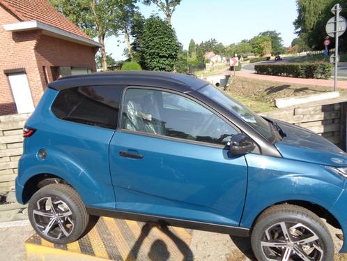 aixam cross over   NIEUW uit stock leverbaar, Auto's, Aixam, Bedrijf, Te koop, Diesel, Automaat, Overige kleuren, Kunstmatig leder