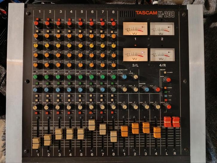 Tascam M-208 Vintage 8-Track Mixer, Muziek en Instrumenten, Mengpanelen, Gebruikt, Ophalen of Verzenden
