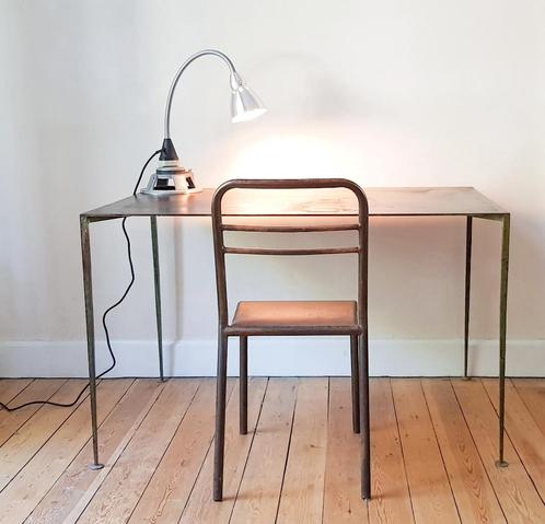 Industriële ijzeren tafel met verfijnde poten - MUST SEE!, Antiek en Kunst, Antiek | Meubels | Tafels, Ophalen of Verzenden