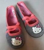 Chaussons enfant hello kitty 23 adidas kickers nike style, Woody, Comme neuf, Fille, Autres types