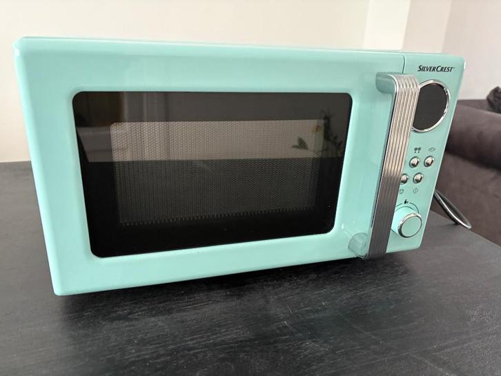 Microgolf Silvercrest (blauw), Elektronische apparatuur, Microgolfovens, Zo goed als nieuw, Vrijstaand, Microgolfoven, Minder dan 45 cm
