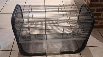 Hamster kooi beschikbaar voor biedingen