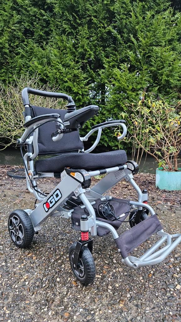 Fauteuil roulant pliable I-Go, pliable, léger, zgan !, Divers, Chaises roulantes, Comme neuf, Fauteuil roulant électrique, Pliant
