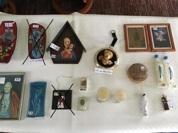16 religieuze voorwerpen (o.a. Lourdes items) beschikbaar voor biedingen