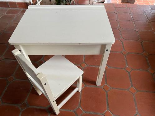 Sundvik bureau + chaise enfant, Kinderen en Baby's, Kinderkamer | Tafels en Stoelen, Gebruikt, Tafel(s) en Stoel(en), Ophalen