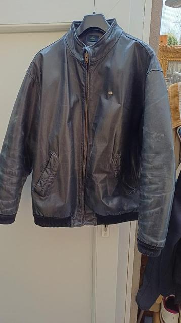 LACOSTE veste cuir beschikbaar voor biedingen