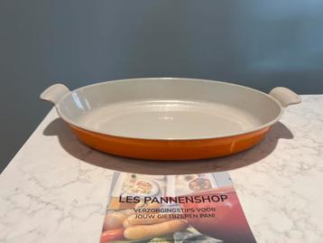 Le Creuset ovenschaal Harmonic Orange 36 cm in top staat beschikbaar voor biedingen