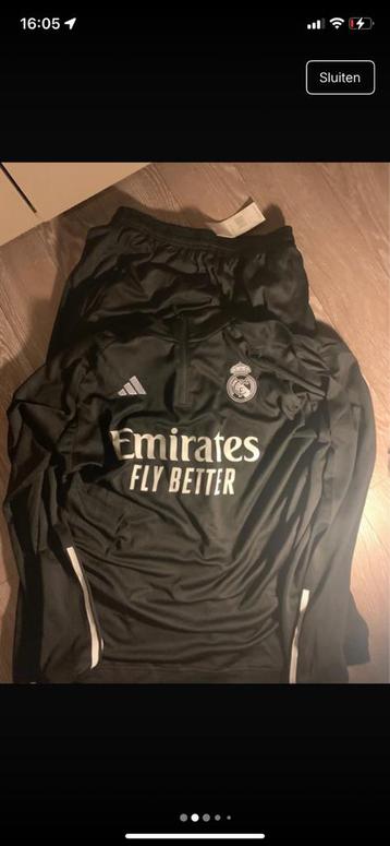 Real Madrid Trainingspak, Envoi, Survêtement