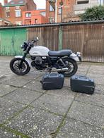 Moto Guzzi V7 met kofferset, Motoren, Motoren | Moto Guzzi, 2 cilinders, 744 cc, Particulier, Meer dan 35 kW