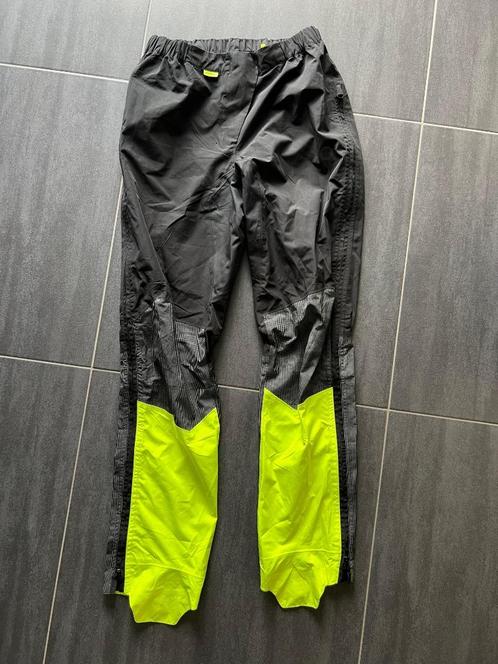 Agu Tech Commuter Series Regenbroek - L, Fietsen en Brommers, Fietsaccessoires | Fietskleding, Zo goed als nieuw, Heren, Onderkleding