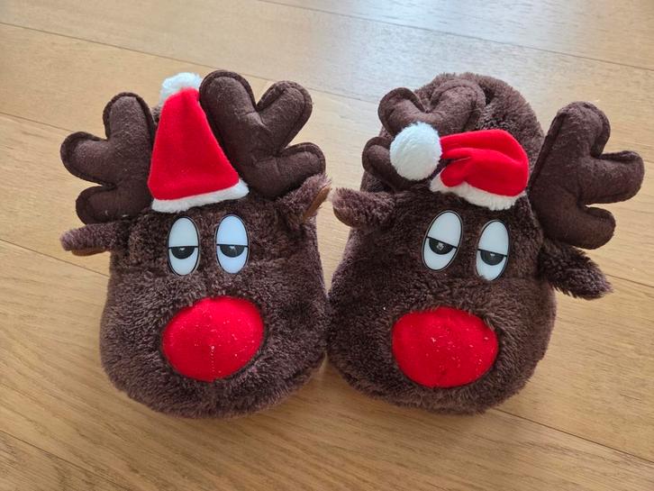 Kerst rendier sloffen maat 38, Kinderen en Baby's, Kinderkleding | Schoenen en Sokken, Zo goed als nieuw, Overige typen, Jongen of Meisje
