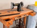 Machine à coudre ancienne NECCHI - Modèle BDA avec meuble, Ophalen