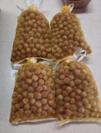 hazelnoten en hazelnootbomen verschillende varieteiten, Ophalen