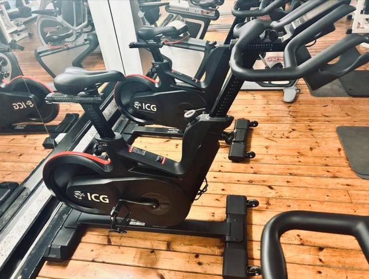 LIFE FITNESS IC6 SPINNING BIKE MET DISPLAY 2022, Sport en Fitness, Fitnessmaterialen, Zo goed als nieuw, Ophalen of Verzenden
