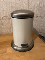 Poubelle blanche IKEA (enlèvement cette semaine), Huis en Inrichting, Woonaccessoires | Prullenbakken, Ophalen