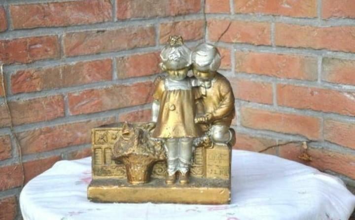 $ jardiniere art deco couple enfants platre, Antiquités & Art, Enlèvement ou Envoi