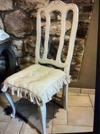 4 chaises relookées + 2 chaises d'origine, Couleur lin pour les 4 chaises relookées, Bois, Enlèvement, Cinq, Six Chaises ou plus